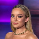 Abbie Chatfield als Self - Panelist