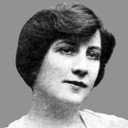 Edna Phillips als Lady Westcott
