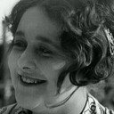Madeleine Erickson als Woman of the Port