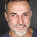 Jim Serrano als Dr. Cash Williams