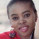 Dambisa Kente als Gertrude Kumalo