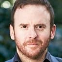 Adam Zwar als Adam Douglas