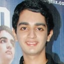 Parzaan Dastur als Osman Siddiqui