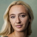 Sophie-Jo Beman als Medic