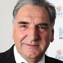 Jim Carter als Fox