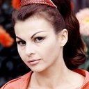 Nadja Regin als Odette Vernet
