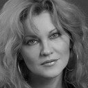 Ирэна Дубровская als Lucia Ginelli/Catherine Lucier