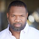 Christian Ojore Mayfield als Studio Delivery Man (uncredited)