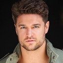 David Edwin als Joel Kemp