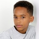 Aaron Zach als Louis-Djibril