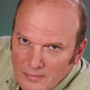 Oleg Rogatšov als Natasha's Dad