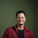 João Ives als Mãos