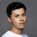 Benjamin Cheng als Ambulance Crowd