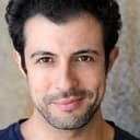 Rodrigo Rojas als Alleviate It Spokesman