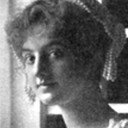 Winona Winter als Sally