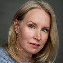 Kate Hampson als Jules Lang