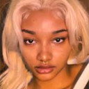 Lavender Lashay als Photographer