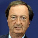 Michel-Édouard Leclerc als Self (archive footage)