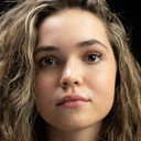 Josie Hermer als Mia von Adlersberg