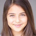Zoey Siewert als Alicia Jones
