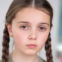 Sophie Sloan als Aurora