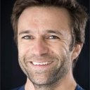 Richard Chapman als Lawrence Kirwan