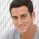 Kevin Yungman als Lead (voice)