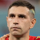 Emiliano Martínez als Self