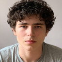 Serafin Mishiev als Jonas