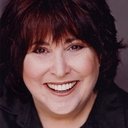 Cynthia Szigeti als Betty Levy
