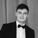Ronan Fegan als Professor Clarke