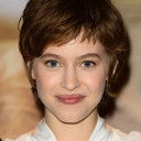 Chloé Chaudoye als Ambre Lacombe