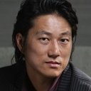 Sung Kang als Raj