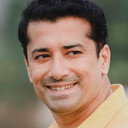 Rishi Kaushik als Dr. Anubhab Maitra