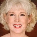 Julia Duffy als Mrs. Hayfer