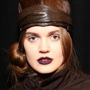 Rebekah Underhill als Betty