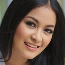 Rurin Nirmala als Rina