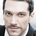 Paulo Szot als U.S. Consul Sharpless