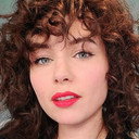 Frankie Ward als Self - Co-Host