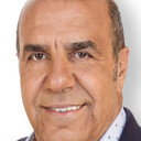 Checho Hirane als Self - Host