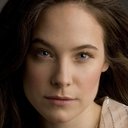 Caroline Dhavernas als 