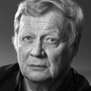 Ahti Jokinen als Olli, Esan ja Hannun isä