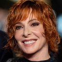 Mylène Farmer als Catherine