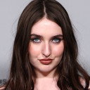 Marni Duggan als Flic