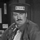 Tiny Ward als Man in Elevator in Front of the Art Shop (uncredited)