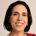 Juliana Guimarães als Vizinha Granfina