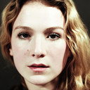 Isabela Ferrer als Young Lily Bloom