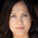 Dina Panozzo als Catherine