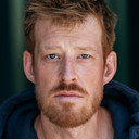Sebastian Winkler als Narrator (German)