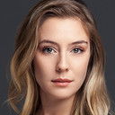 Ege Kökenli als Lidya